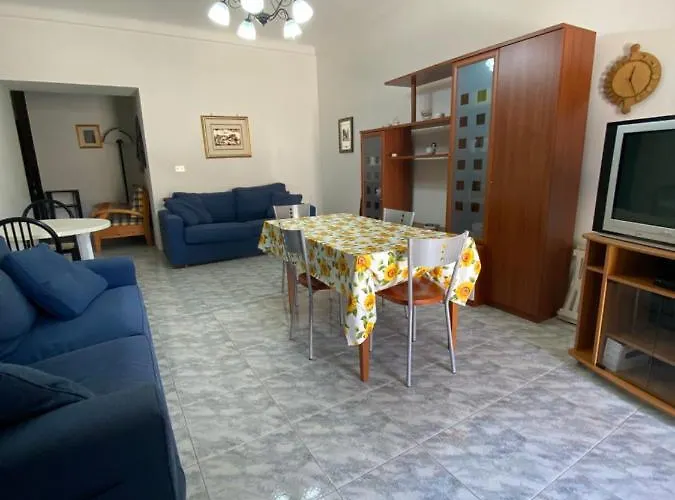 Holiday home Maison Di *